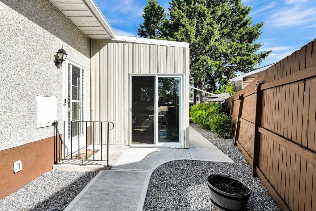 173 Margate Close NE Calgary AB T2A 3E5