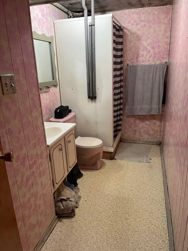 5116 47 Street Rocky Mountain House AB T4T 1M4