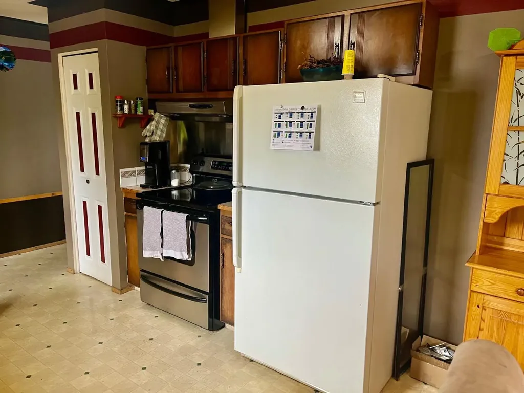 5116 47 Street Rocky Mountain House AB T4T 1M4