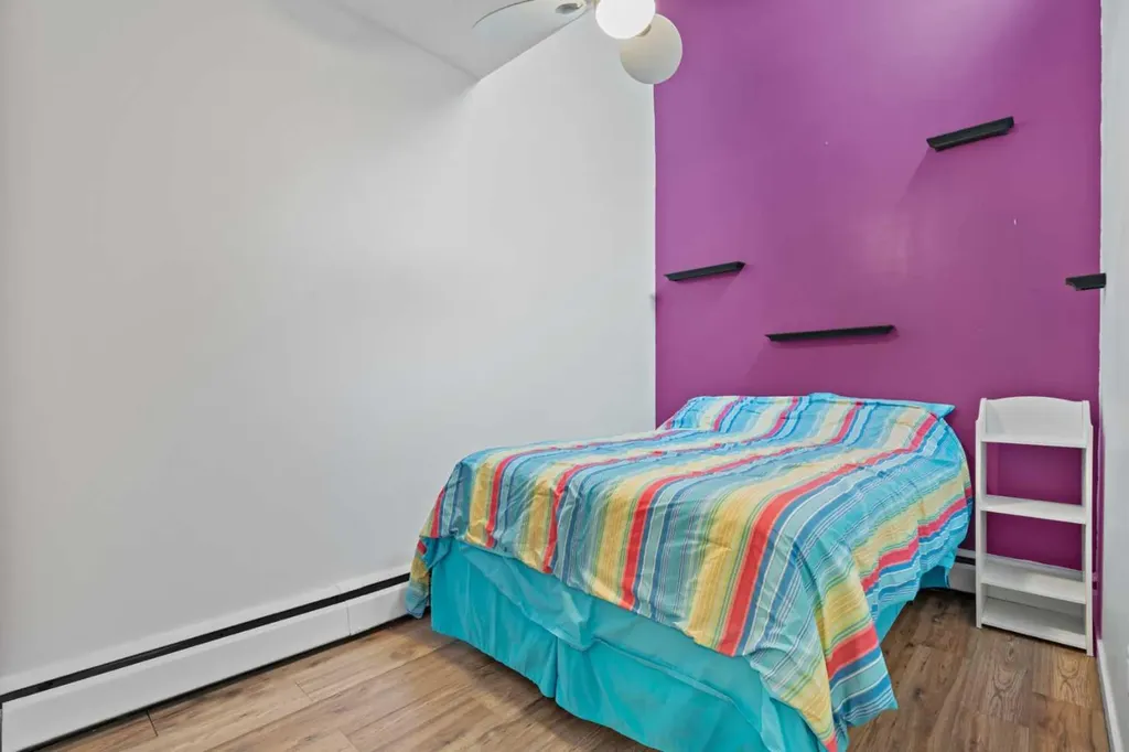 3809 45 Street SW Calgary AB T3E 3H4
