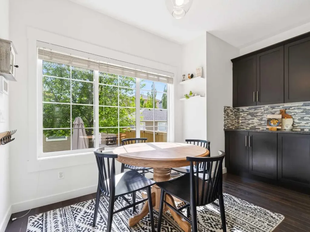456 Rainbow Falls Drive Chestermere AB T1X 0L8