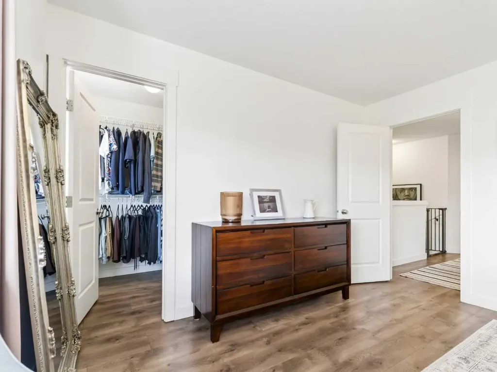 456 Rainbow Falls Drive Chestermere AB T1X 0L8