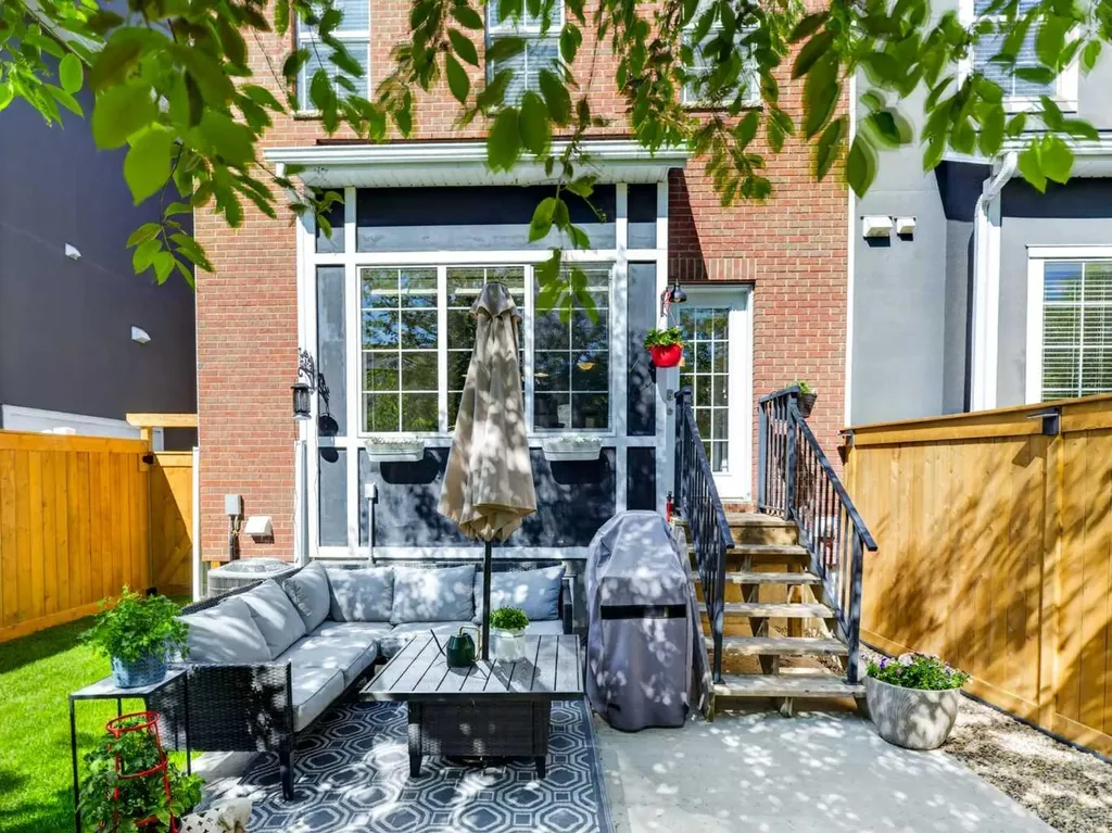 456 Rainbow Falls Drive Chestermere AB T1X 0L8