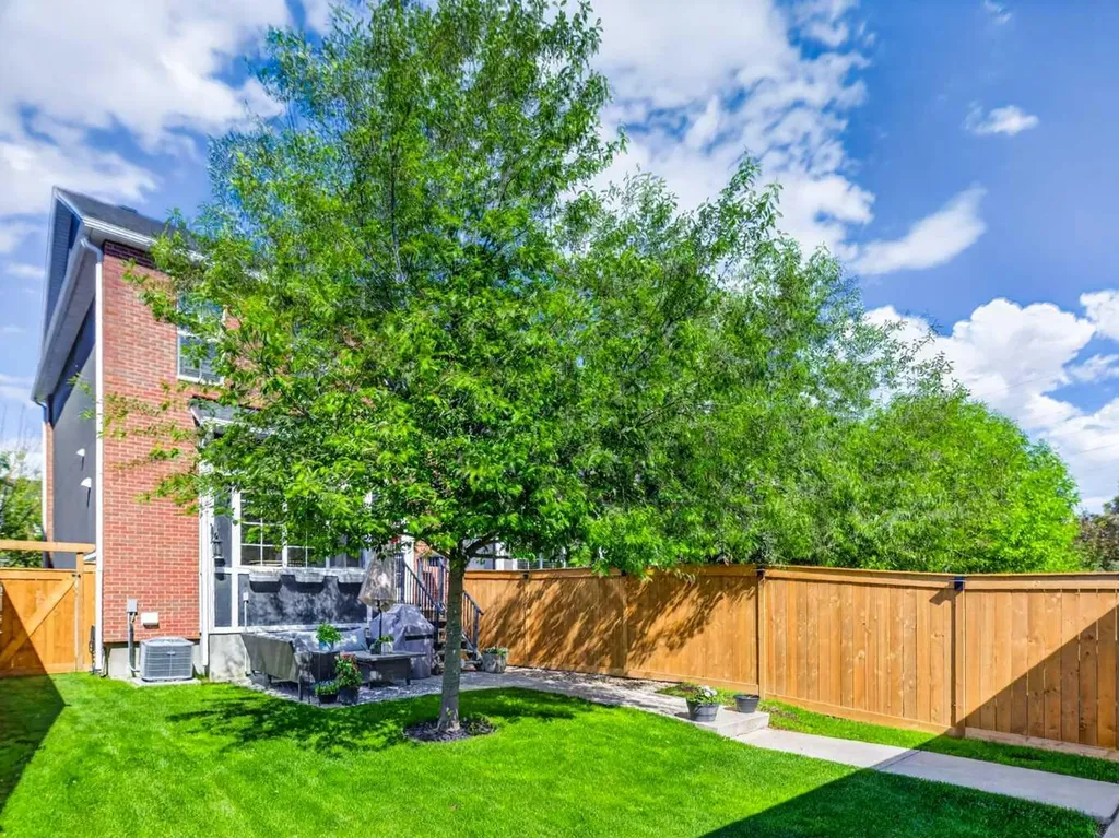 456 Rainbow Falls Drive Chestermere AB T1X 0L8