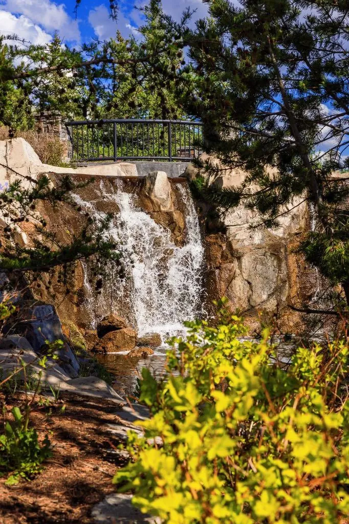 456 Rainbow Falls Drive Chestermere AB T1X 0L8
