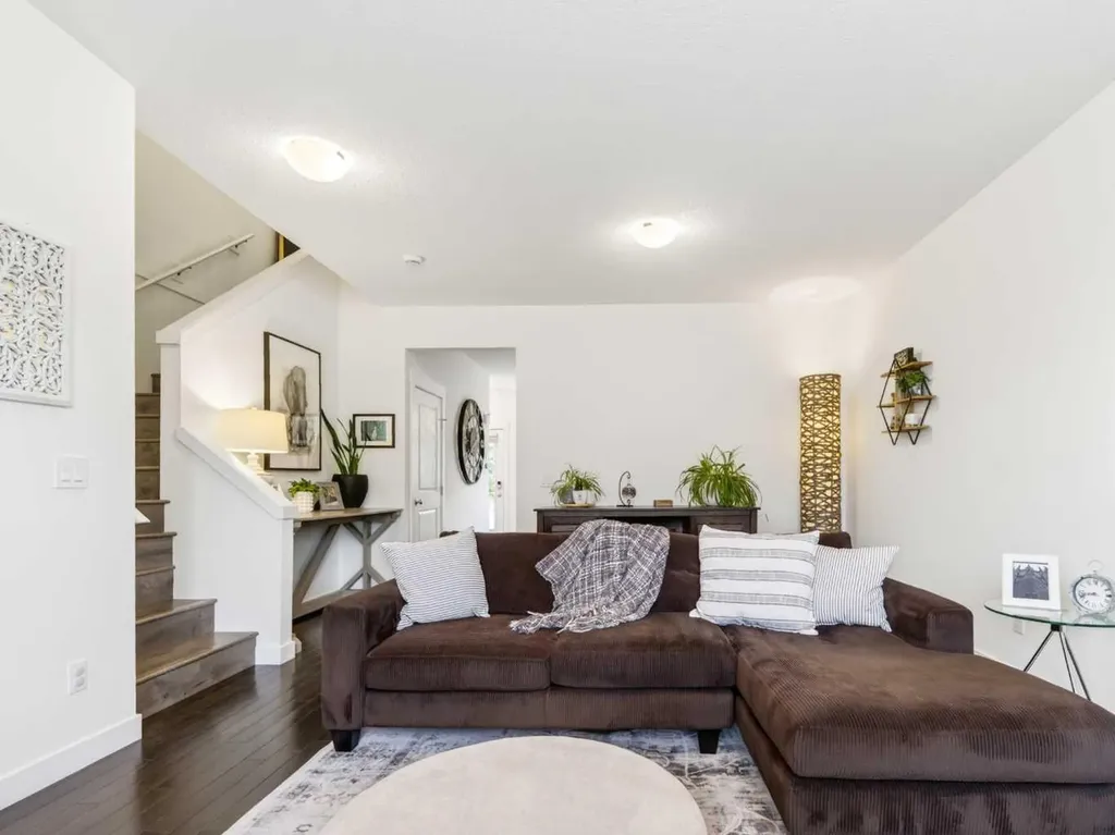 456 Rainbow Falls Drive Chestermere AB T1X 0L8