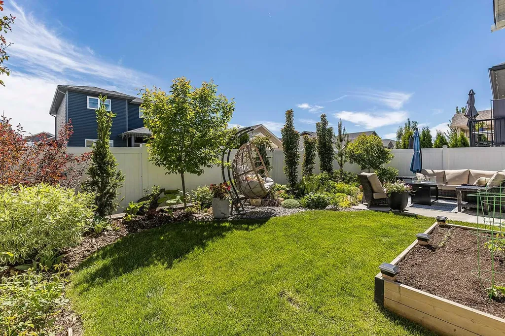 597 Somerside View SE Medicine Hat AB T1B 0R1