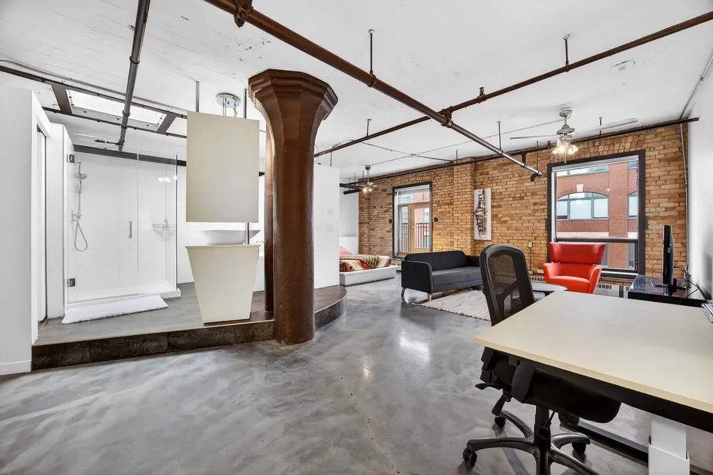 240 11 Avenue SW Calgary AB T2R 0C3