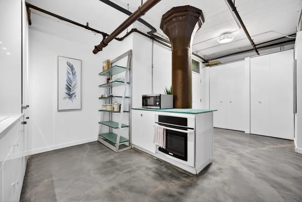 240 11 Avenue SW Calgary AB T2R 0C3