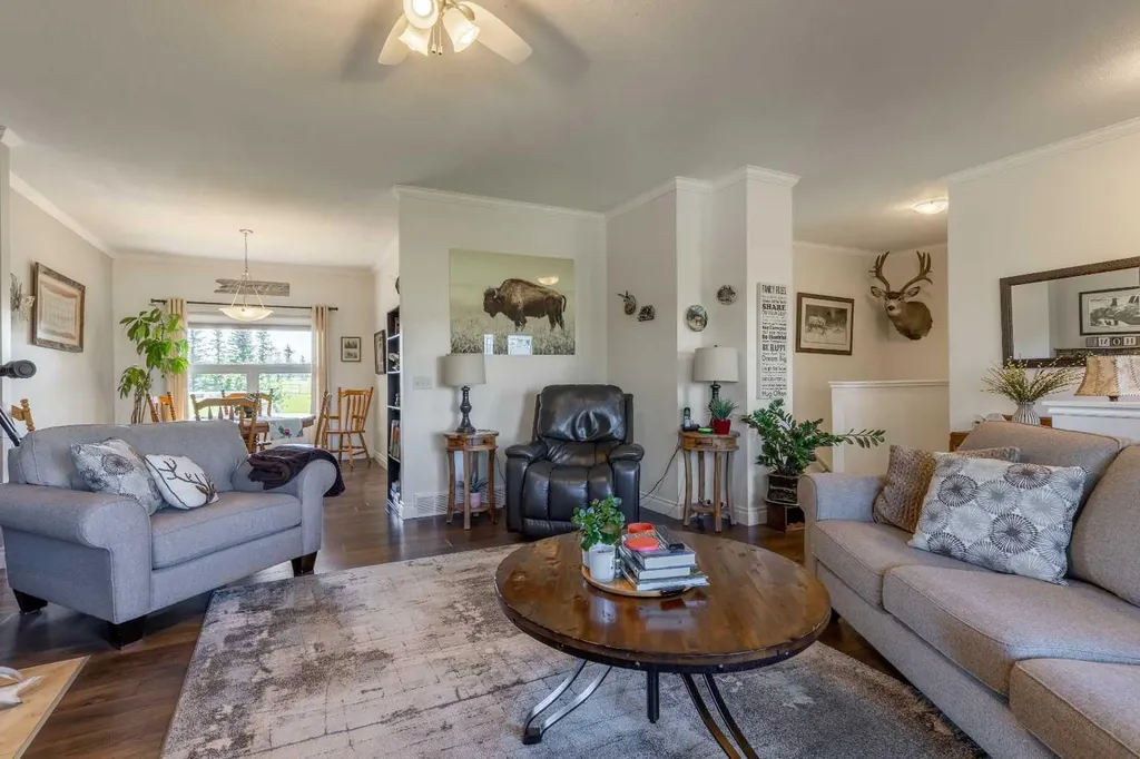 325 8 Avenue Granum AB T0L1A0