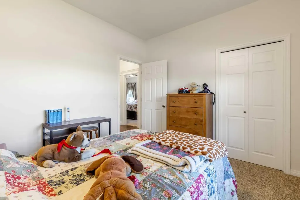 325 8 Avenue Granum AB T0L1A0