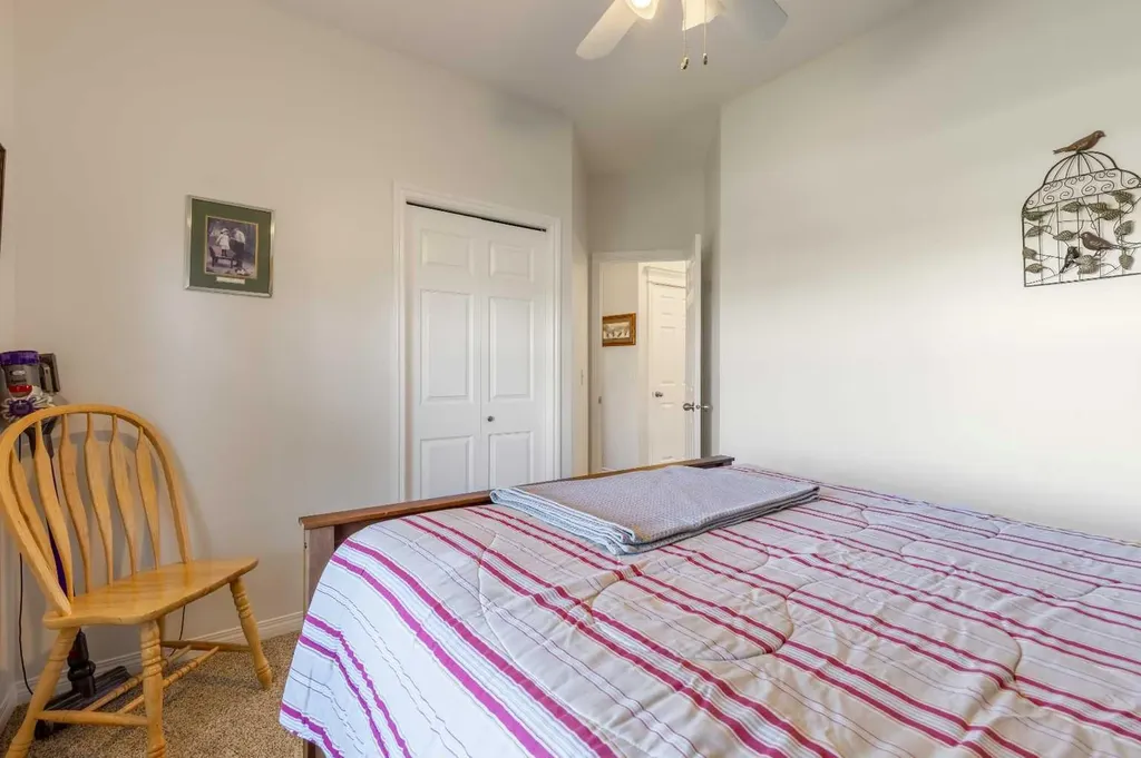 325 8 Avenue Granum AB T0L1A0