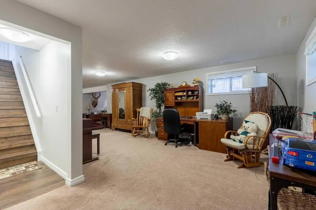 325 8 Avenue Granum AB T0L1A0