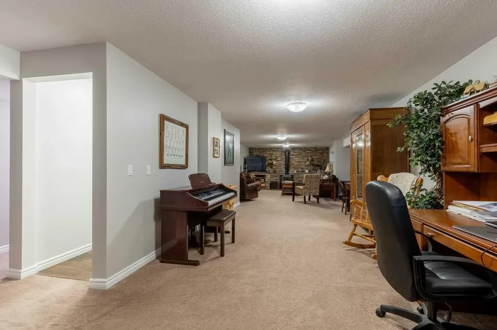 325 8 Avenue Granum AB T0L1A0