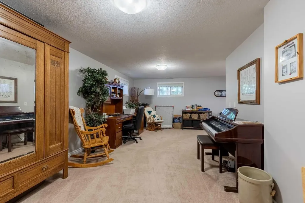 325 8 Avenue Granum AB T0L1A0