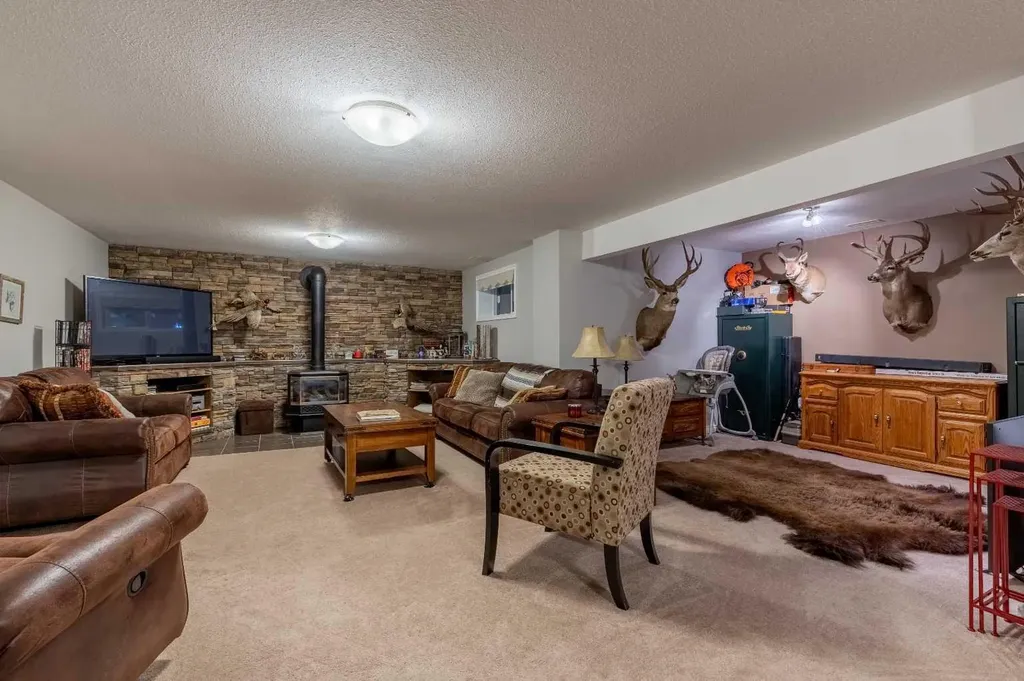 325 8 Avenue Granum AB T0L1A0