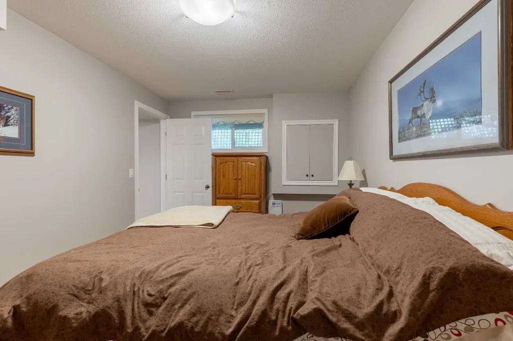 325 8 Avenue Granum AB T0L1A0