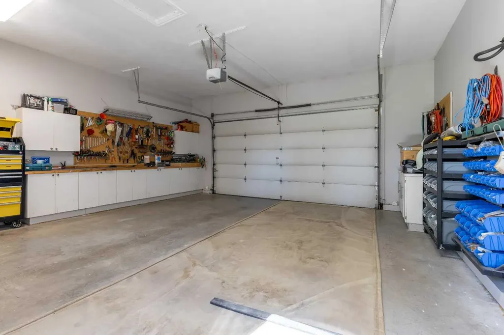 325 8 Avenue Granum AB T0L1A0