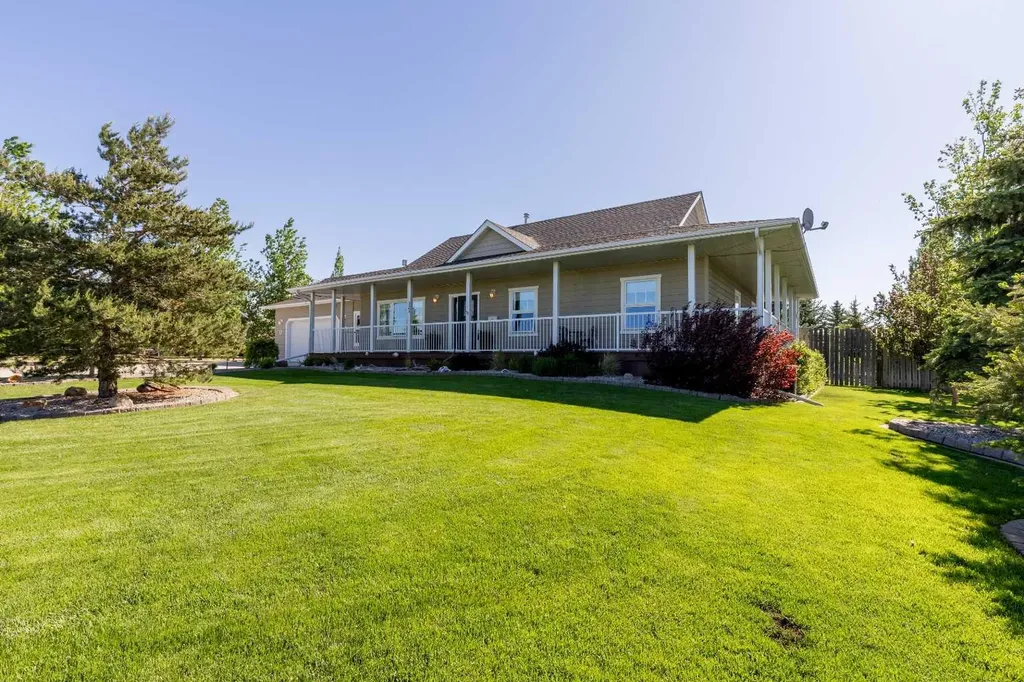 325 8 Avenue Granum AB T0L1A0