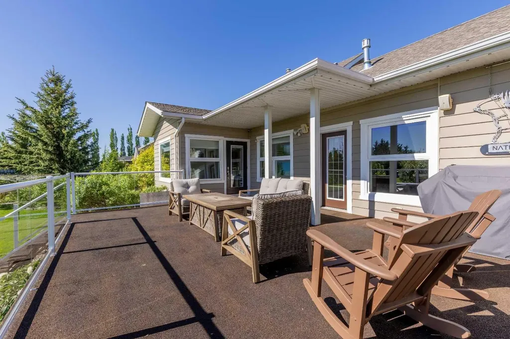 325 8 Avenue Granum AB T0L1A0