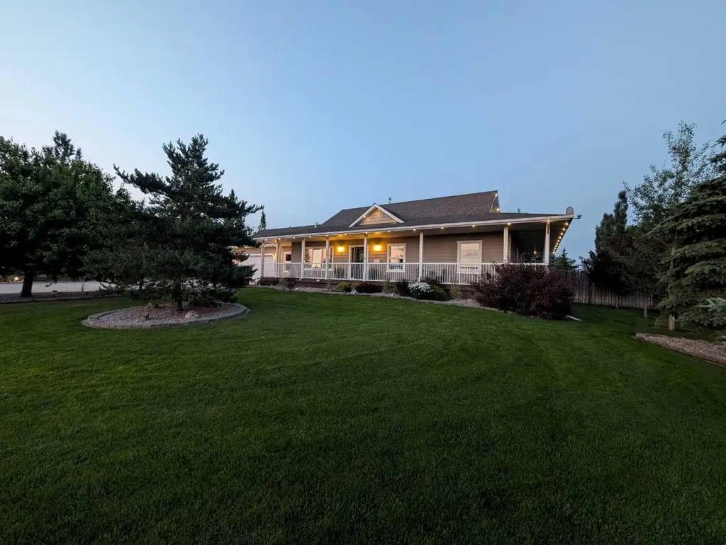 325 8 Avenue Granum AB T0L1A0
