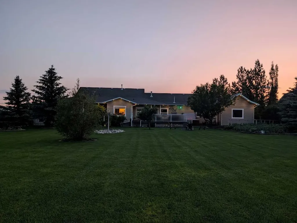 325 8 Avenue Granum AB T0L1A0