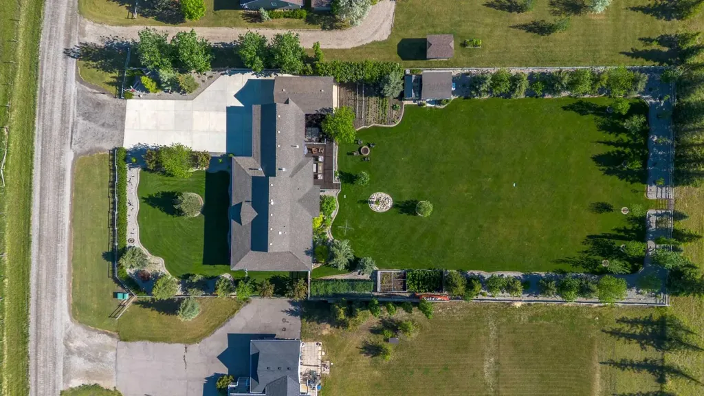 325 8 Avenue Granum AB T0L1A0