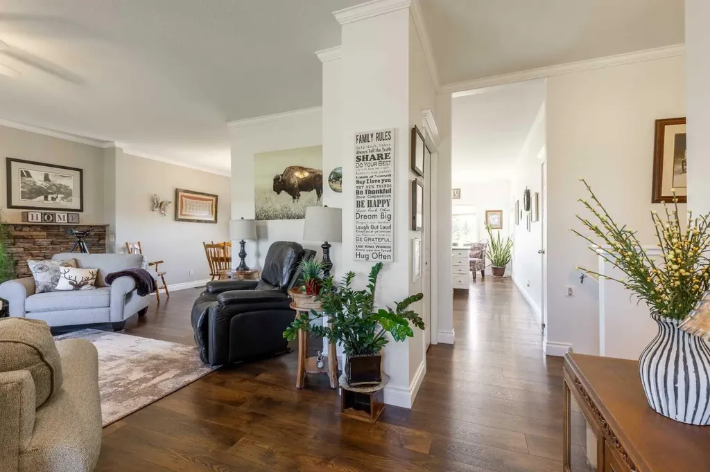 325 8 Avenue Granum AB T0L1A0