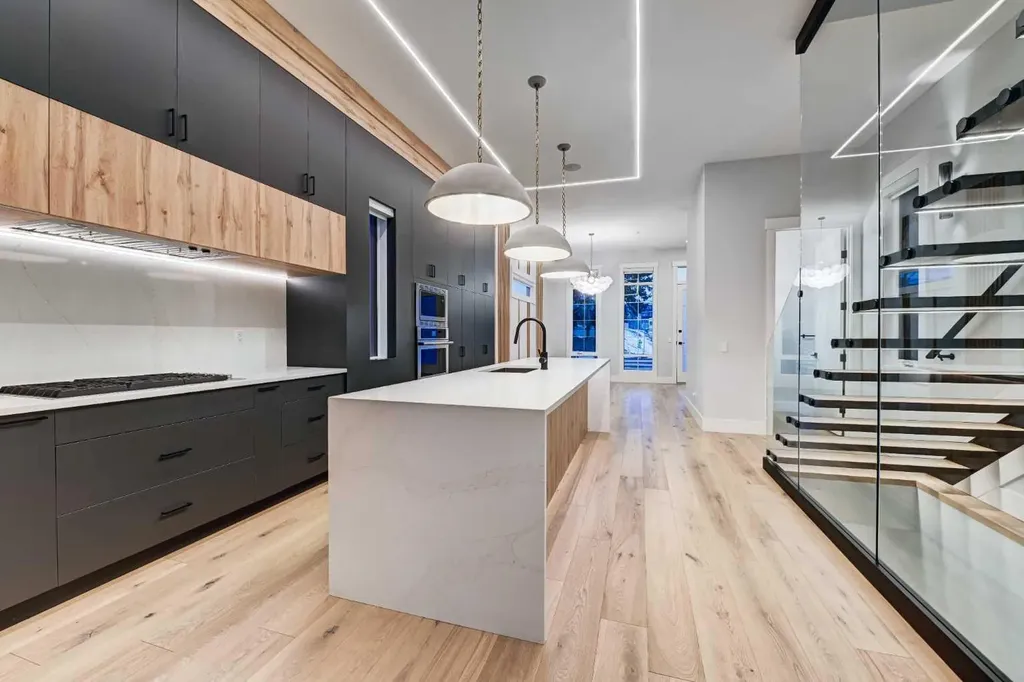 1904 13 Street SW Calgary AB T2T3P6
