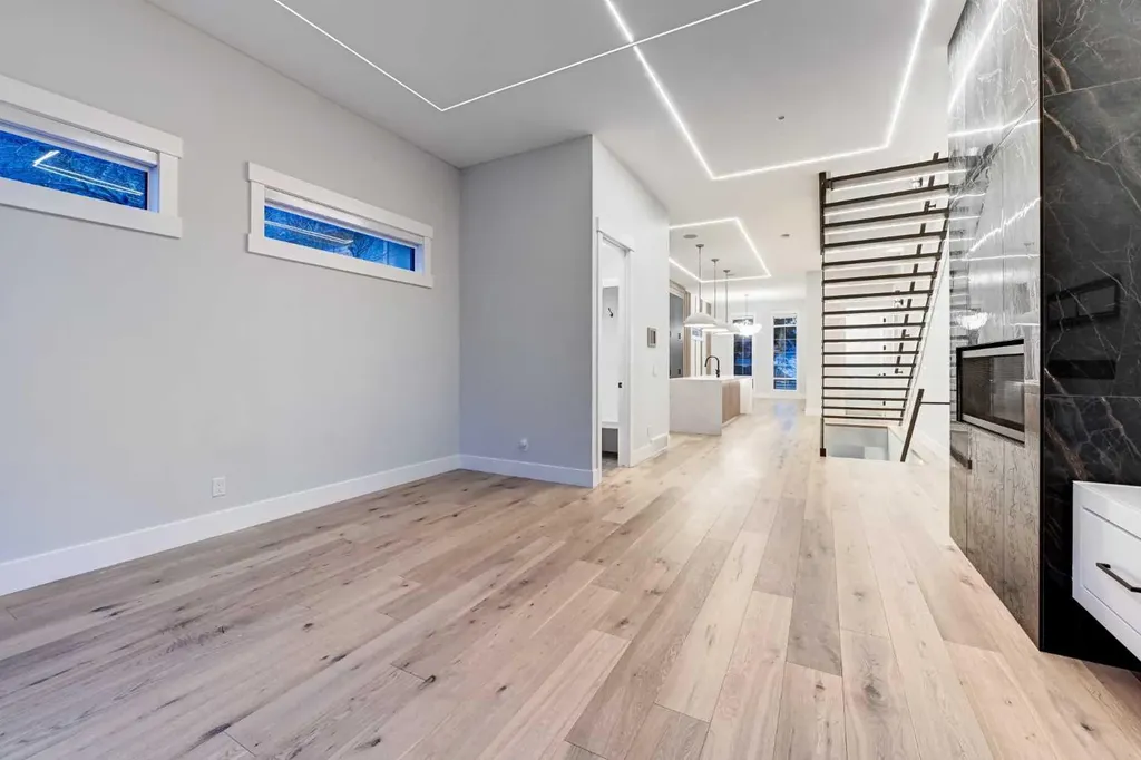 1904 13 Street SW Calgary AB T2T3P6
