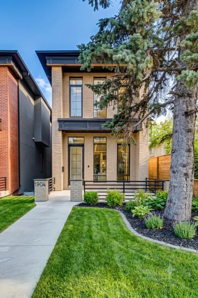1904 13 Street SW Calgary AB T2T3P6