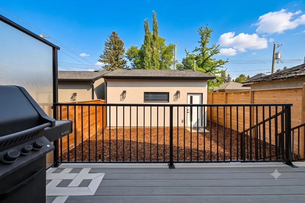 1904 13 Street SW Calgary AB T2T3P6