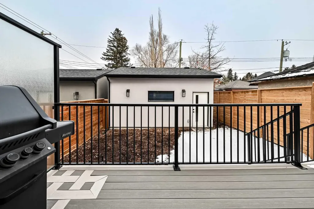 1904 13 Street SW Calgary AB T2T3P6