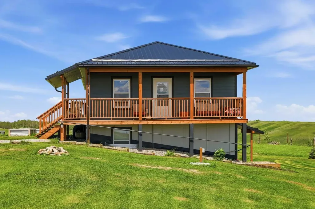 30480 Range Road 12 Rural Mountain View County AB T0M0N0