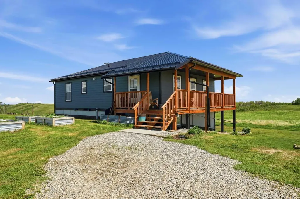30480 Range Road 12 Rural Mountain View County AB T0M0N0