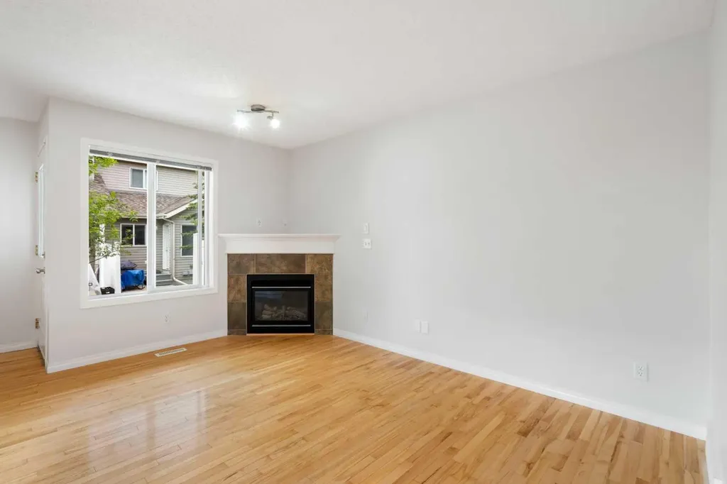 112 Royal Oak Gardens NW Calgary AB T3G 5S5
