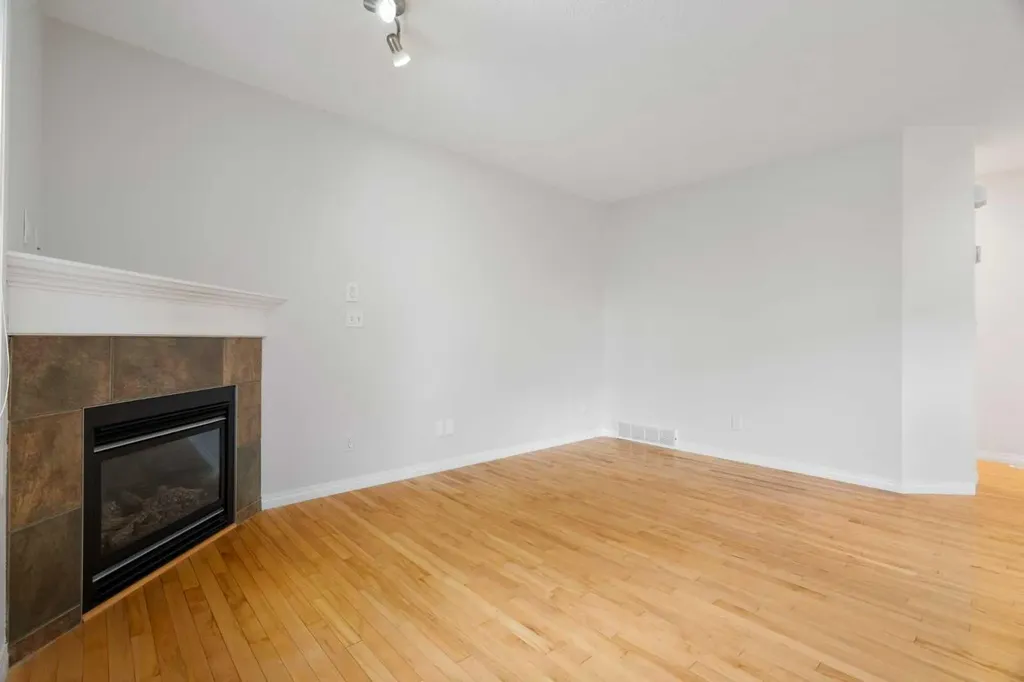 112 Royal Oak Gardens NW Calgary AB T3G 5S5