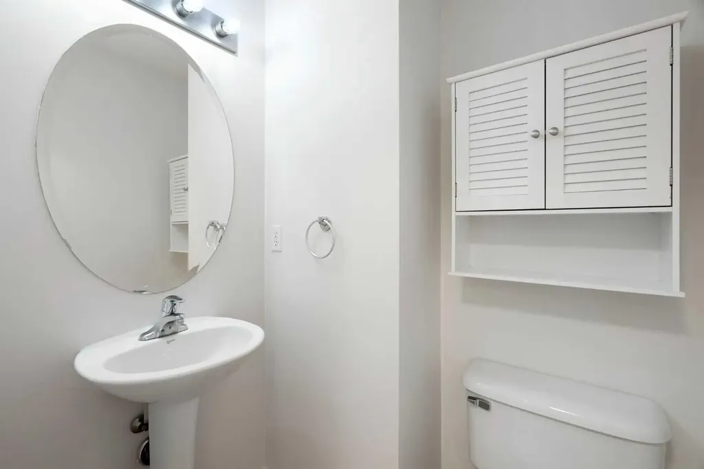 112 Royal Oak Gardens NW Calgary AB T3G 5S5