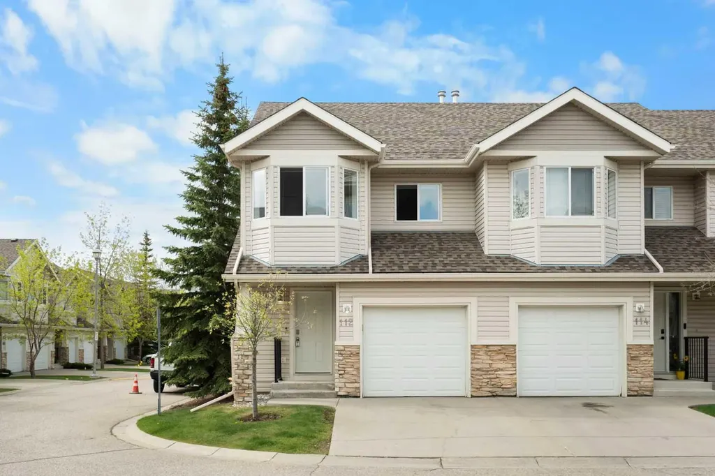 112 Royal Oak Gardens NW Calgary AB T3G 5S5
