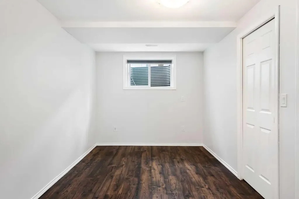 112 Royal Oak Gardens NW Calgary AB T3G 5S5