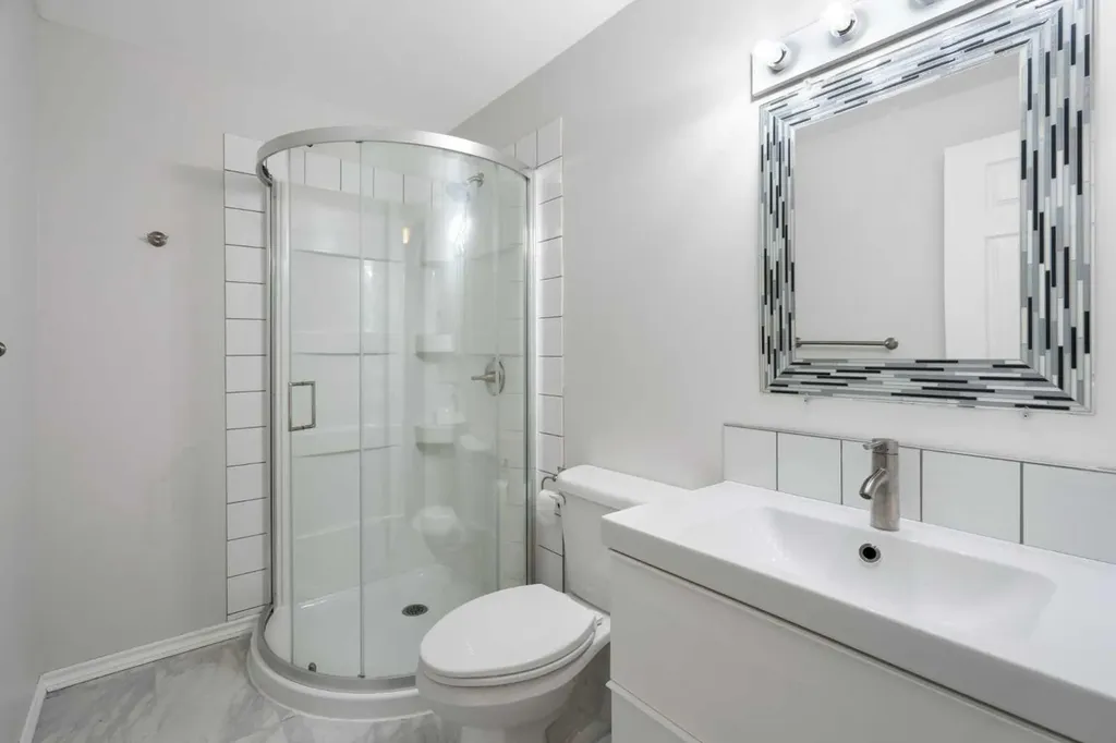 112 Royal Oak Gardens NW Calgary AB T3G 5S5
