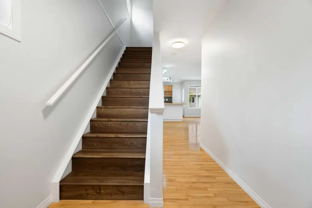112 Royal Oak Gardens NW Calgary AB T3G 5S5