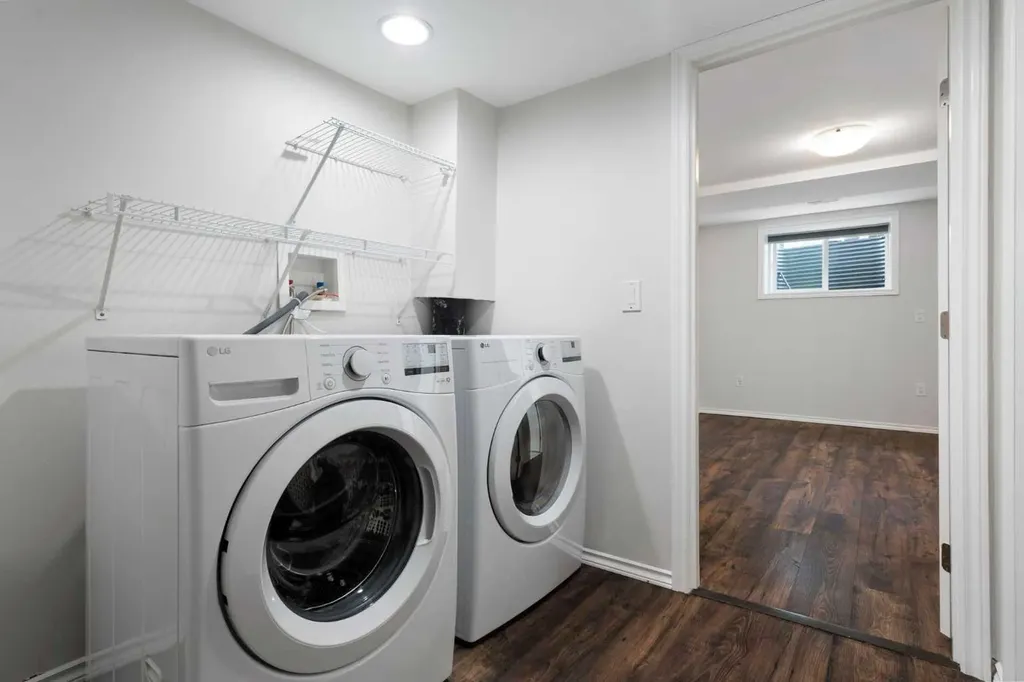 112 Royal Oak Gardens NW Calgary AB T3G 5S5