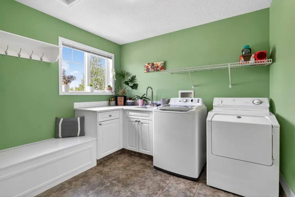 129 Evansbrooke Park NW Calgary AB T3P 1C6