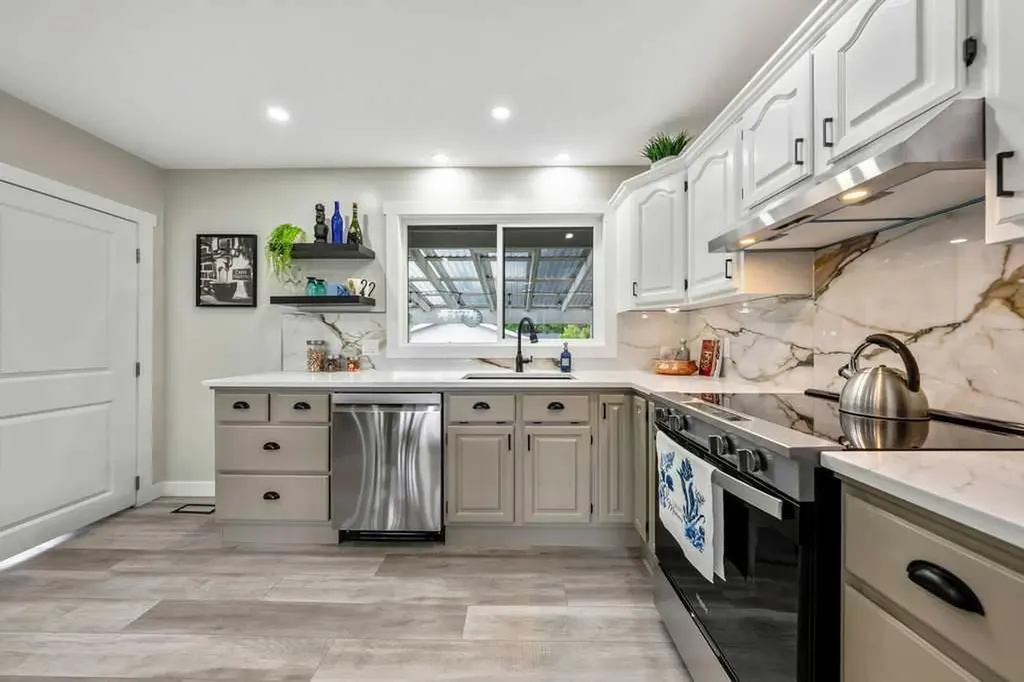 323 84 Avenue SE Calgary AB T2H1N5