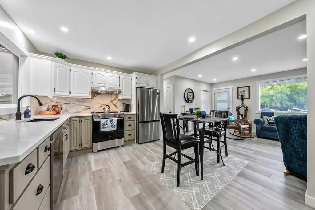 323 84 Avenue SE Calgary AB T2H1N5