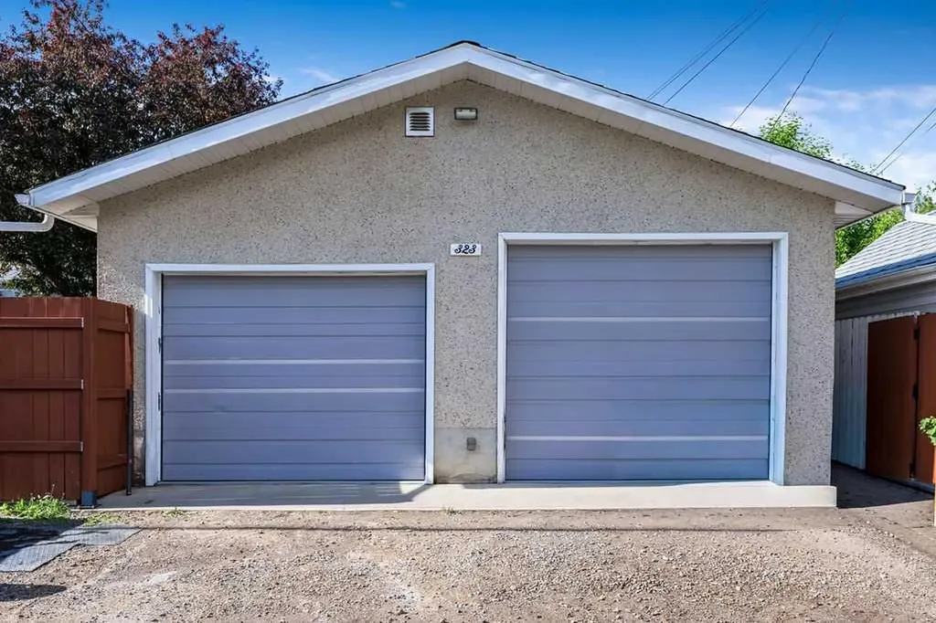 323 84 Avenue SE Calgary AB T2H1N5