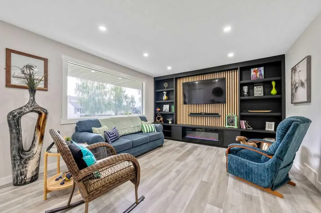 323 84 Avenue SE Calgary AB T2H1N5