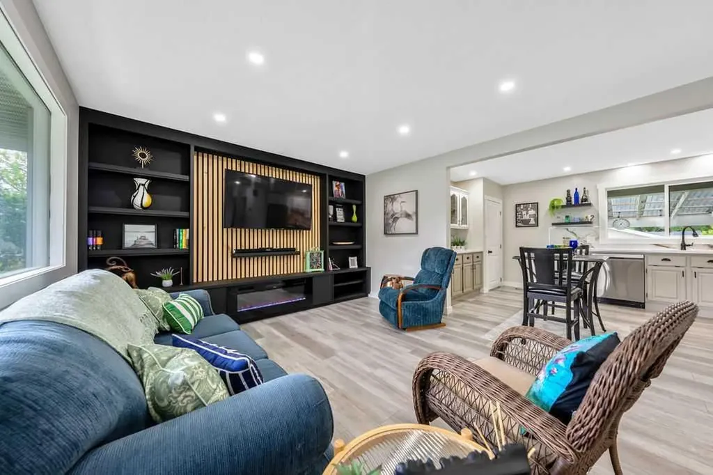 323 84 Avenue SE Calgary AB T2H1N5