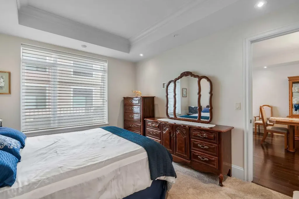 221 Quarry Way SE Calgary AB T2C 5M7